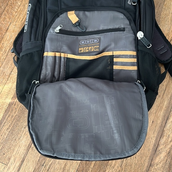 Ogio Laptop Backpack - Picture 7 of 10